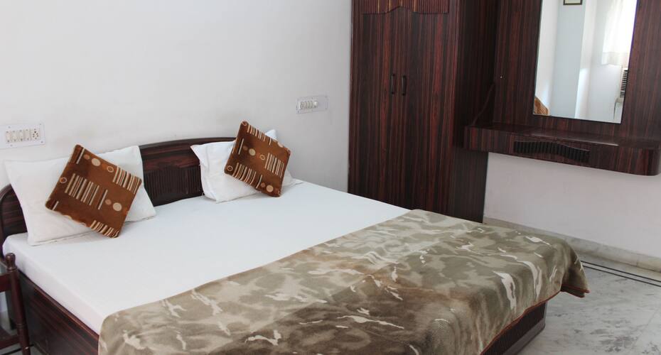 Hotel White Palace, Udaipur 4